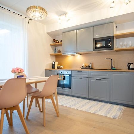 Dream Stay - Brand New Apartment With Balcony & Free Parking Таллінн Екстер'єр фото