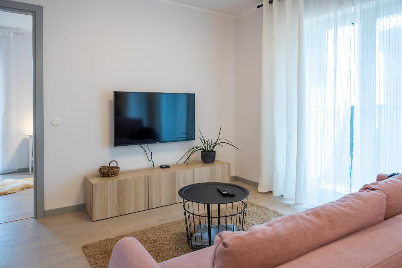Dream Stay - Brand New Apartment With Balcony & Free Parking Таллінн Екстер'єр фото